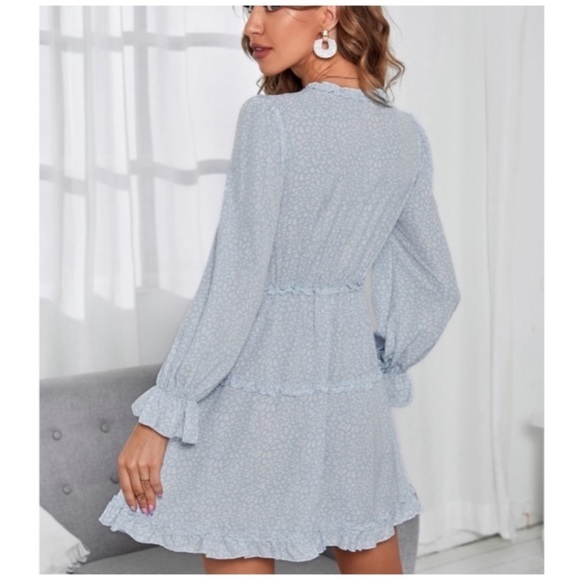 BABY BLUE SHORT RUFFLE DRESS SIZE 4 AND 6 - Picture 2 of 8